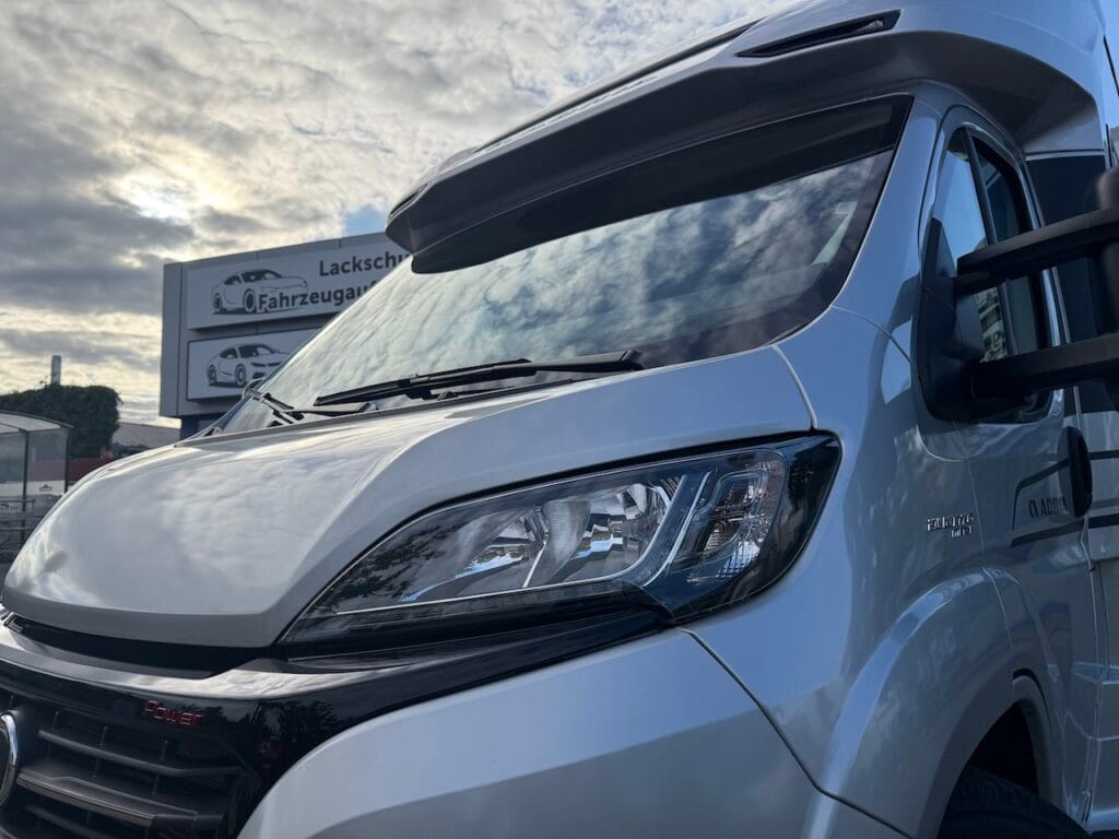 Wohnmobil Keramikversiegelung in Esslingen – hochwertiger Lackschutz und langanhaltender Glanz für Reisemobile